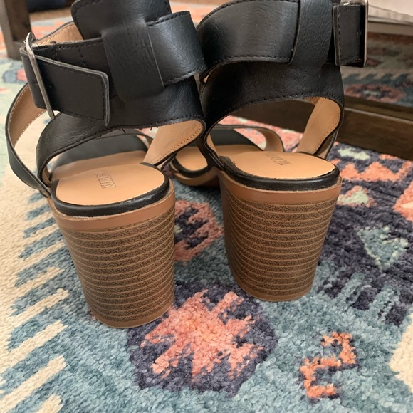 NWOT Black Merona Heeled Sandals - Picture 3 of 5